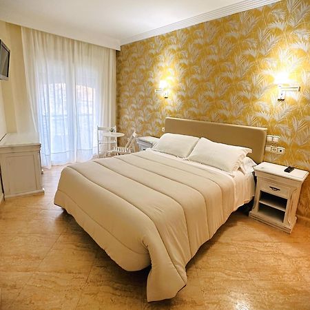 Hotel Playa Del Carmen Барбате Экстерьер фото